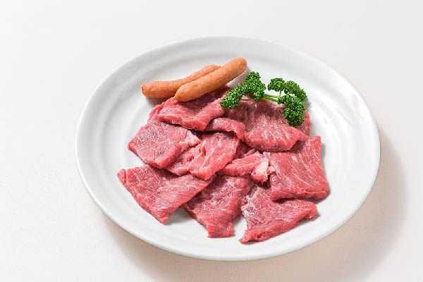 がっつりセット（輸入牛200g、ソーセージ2本）